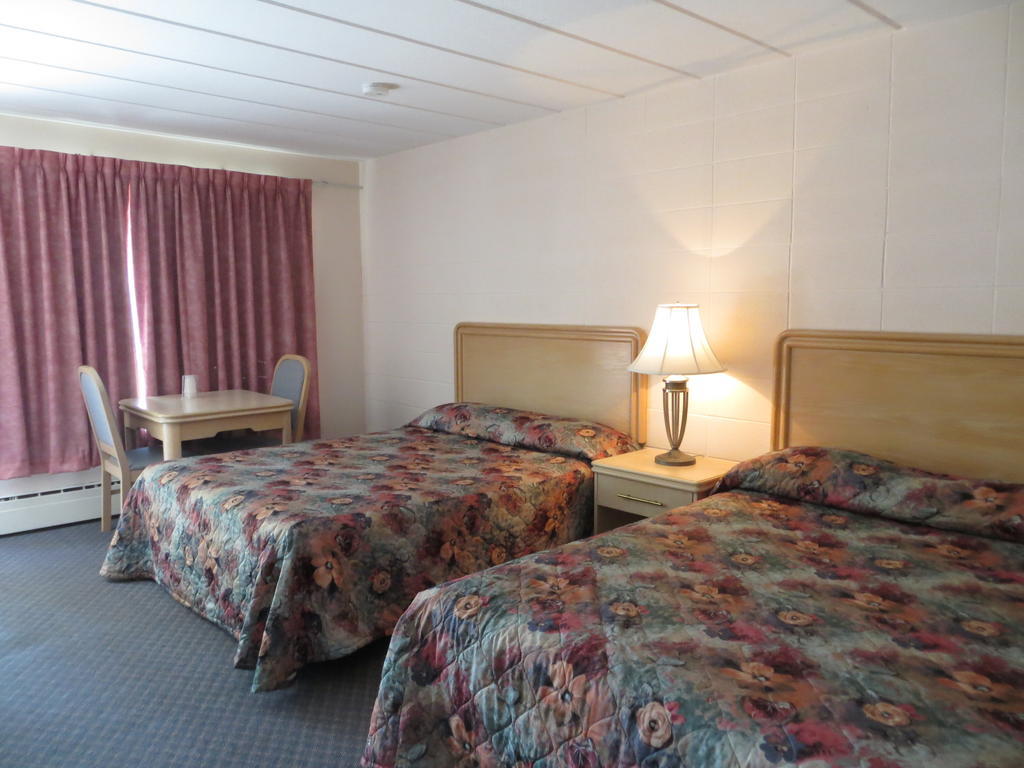 Parkway Motel Niagarawatervallen Kamer foto