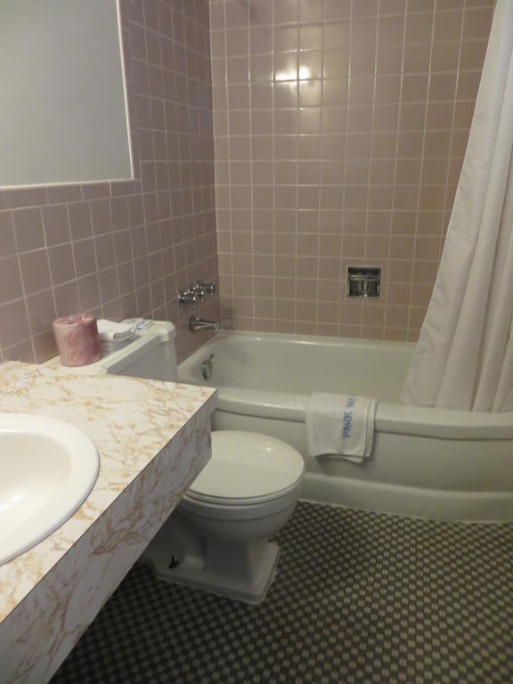Parkway Motel Niagarawatervallen Kamer foto