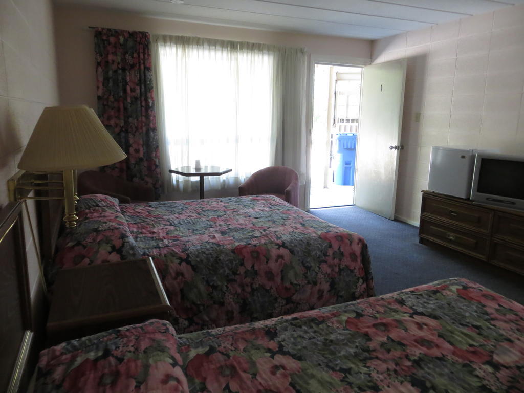 Parkway Motel Niagarawatervallen Buitenkant foto