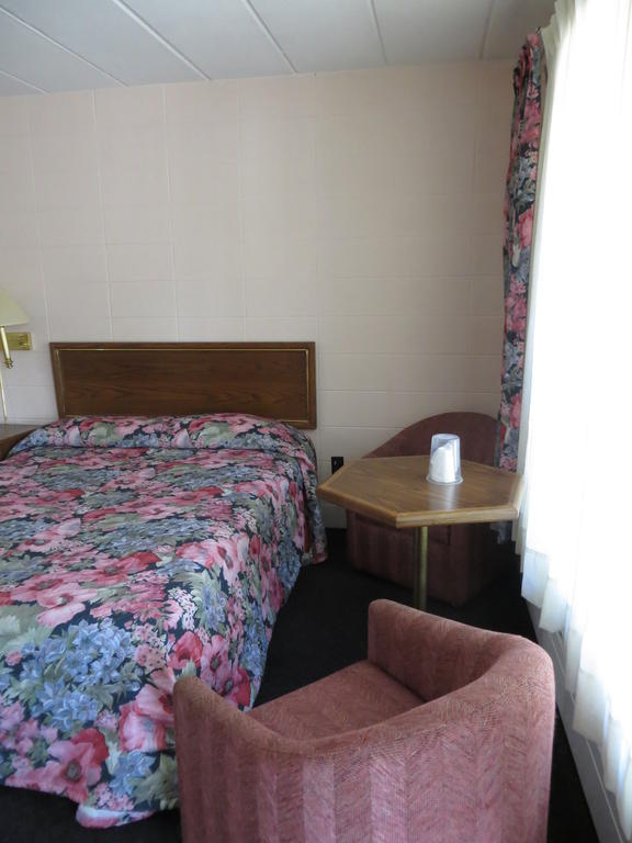 Parkway Motel Niagarawatervallen Buitenkant foto