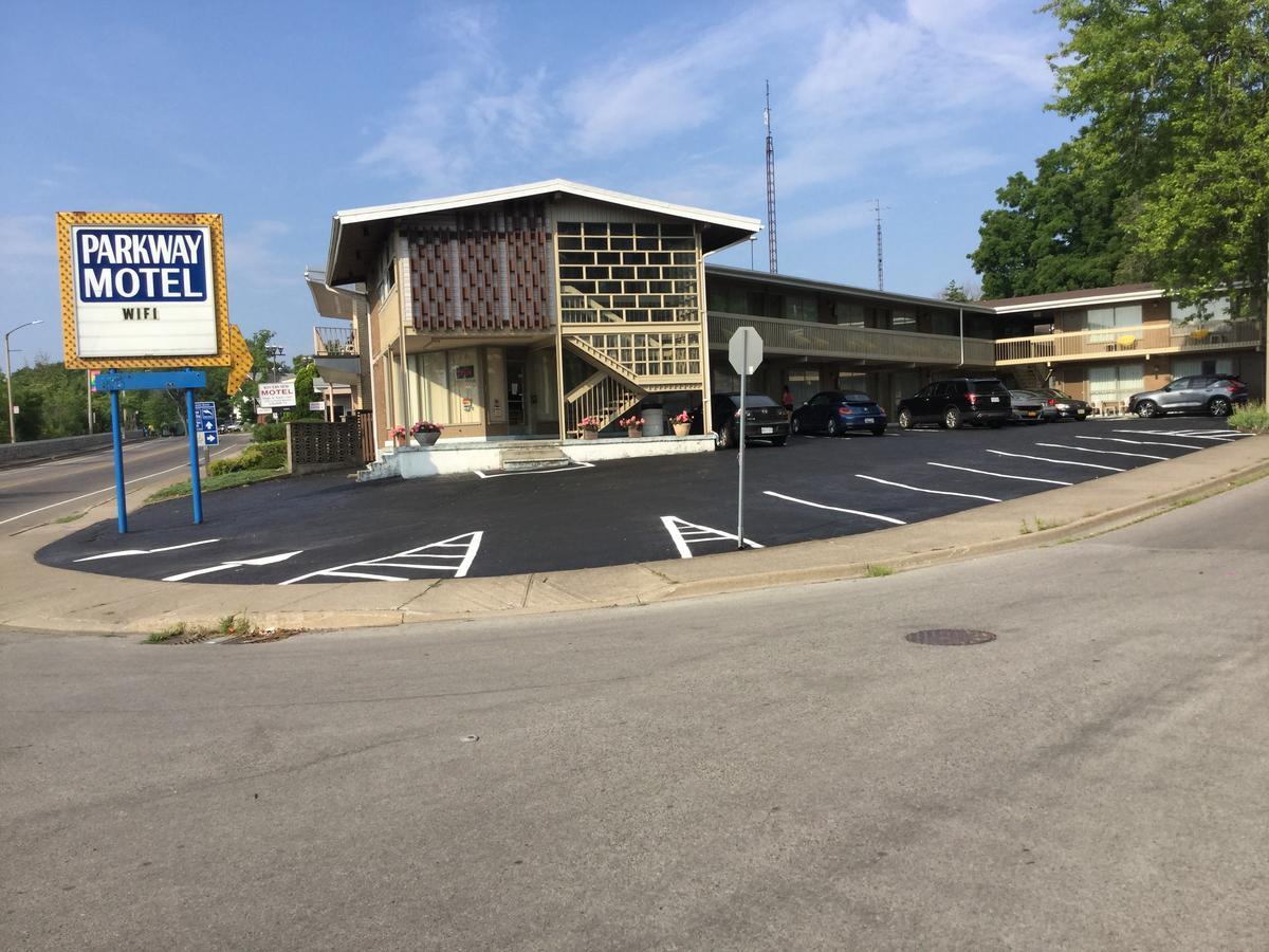 Parkway Motel Niagarawatervallen Buitenkant foto