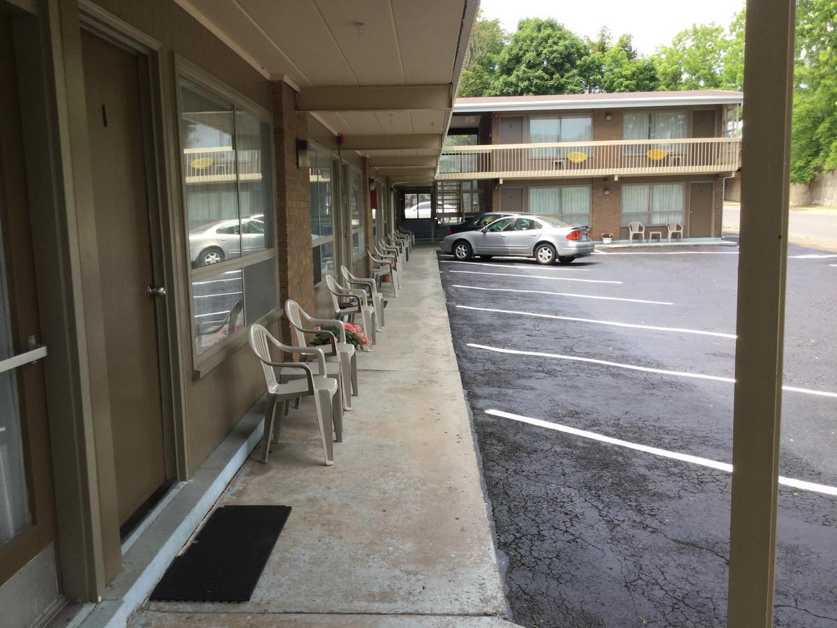 Parkway Motel Niagarawatervallen Buitenkant foto